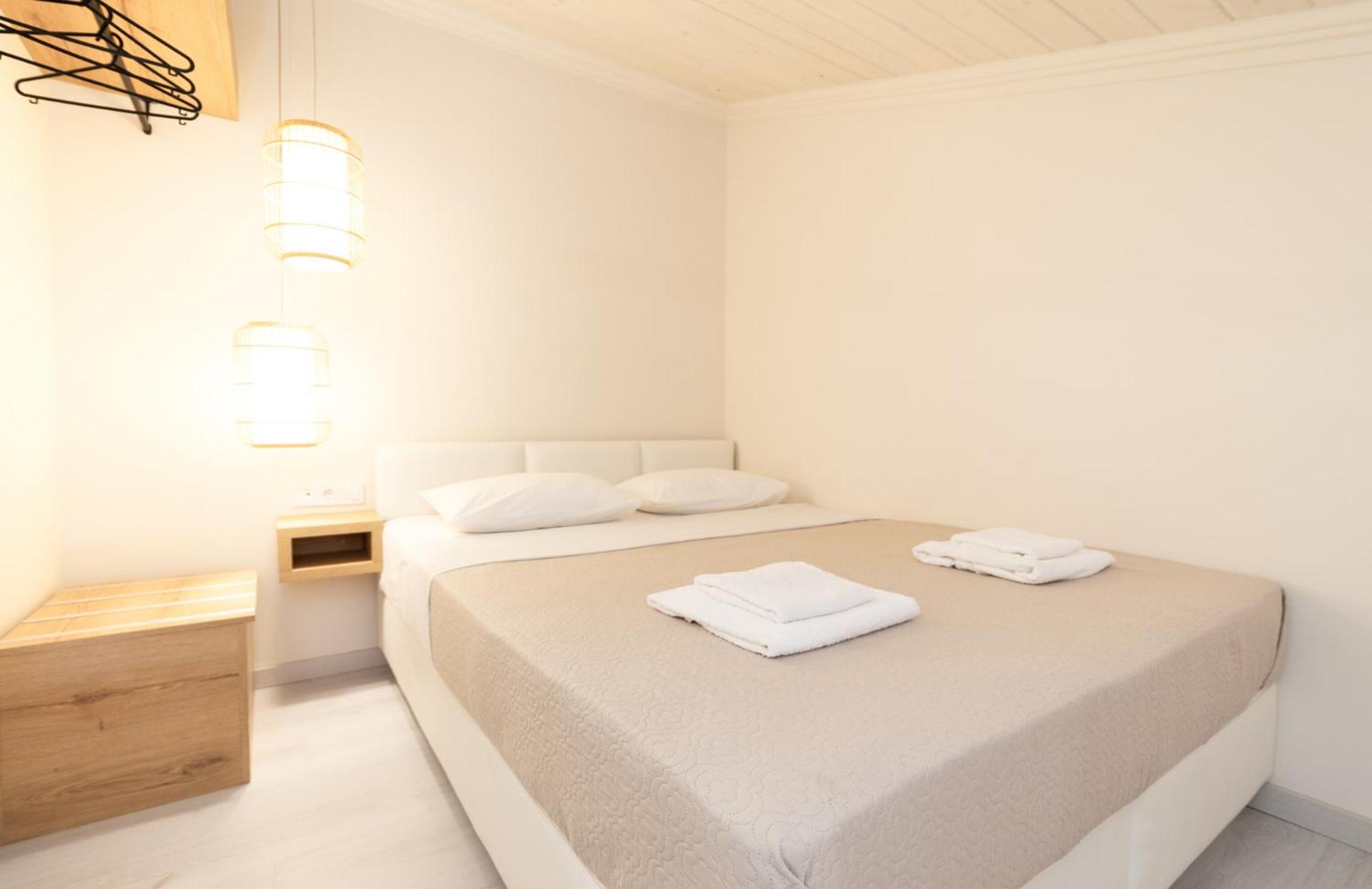 Mystery Suites And Apartments Neoi Poroi Exterior photo