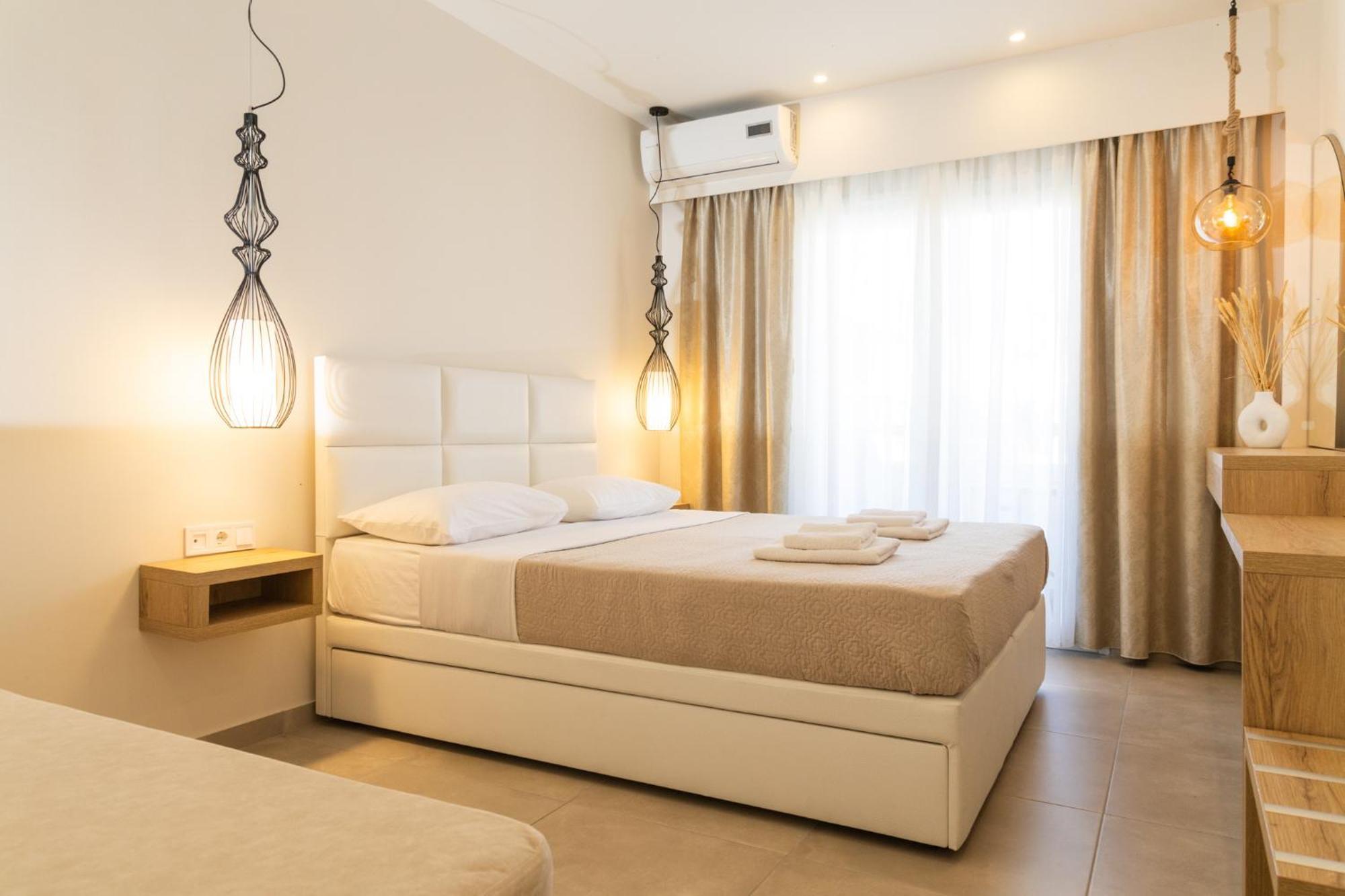 Mystery Suites And Apartments Neoi Poroi Exterior photo